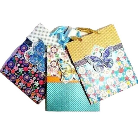 IV America Butterfly 3-pc Gift Bags 3-D Chevron Floral Dots Ribbon Handle NEW - Picture 1 of 5
